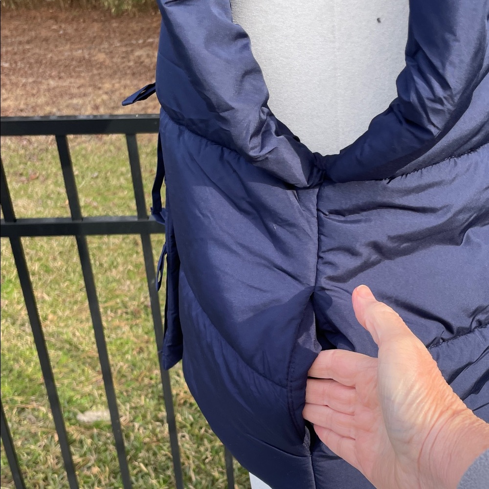 Blu Pepper Navy Bow  Front Quilted Zippered Puffer Vest - Picture 5 of 9